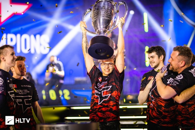 AUG ｜ Eye of Zapems以$50,000的价格售出，但NAVI贴纸将其价格提高到$100,000